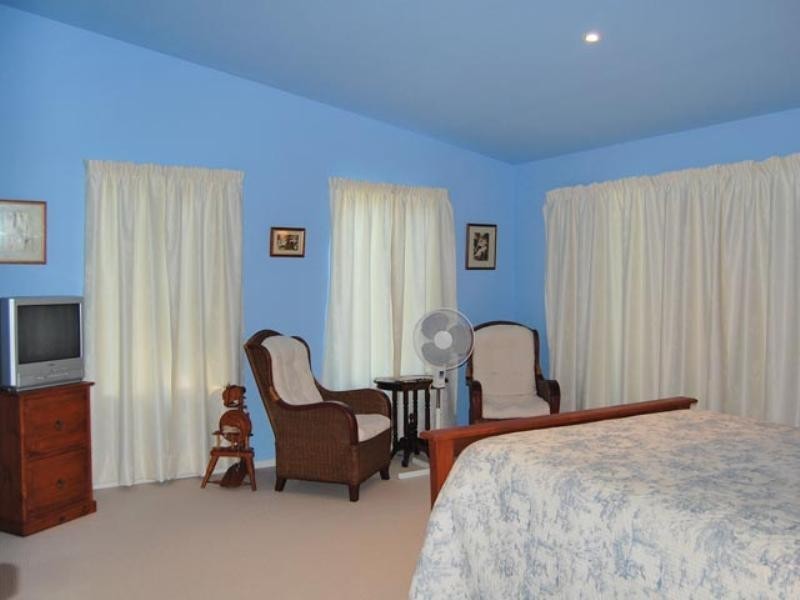 62 Melaleuca Crescent, Tascott NSW 2250