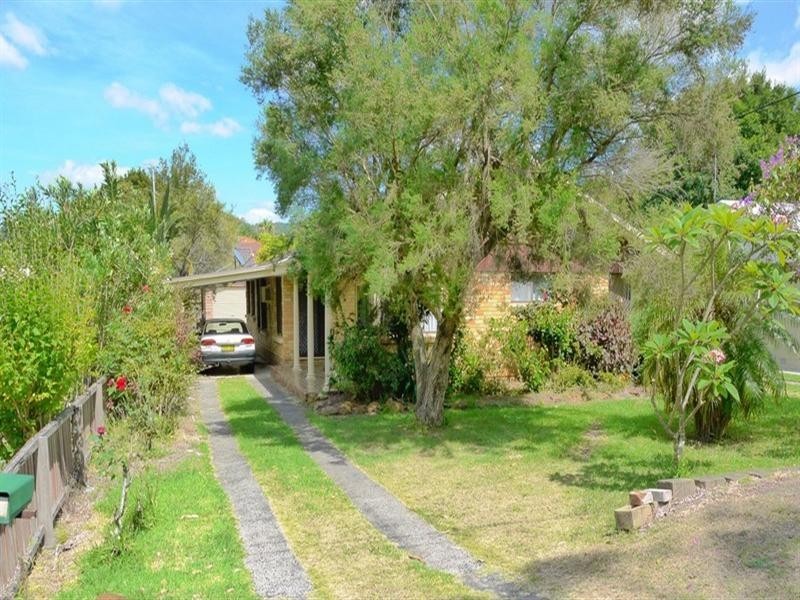 17 Noonan Point Avenue, Point Clare NSW 2250