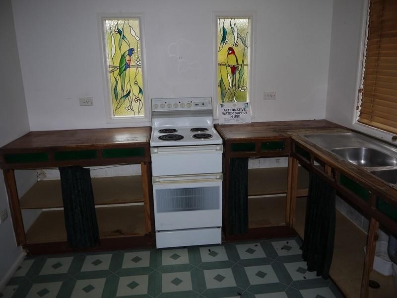 25 Golden Avenue, Point Clare NSW 2250