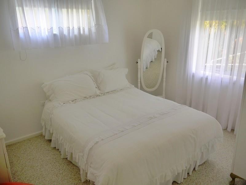 27 Fiona Street, Point Clare NSW 2250