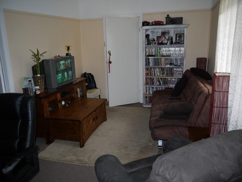 29 Kurrawa Avenue, Point Clare NSW 2250