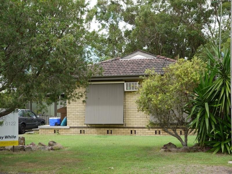 14 Wendy Drive, Point Clare NSW 2250