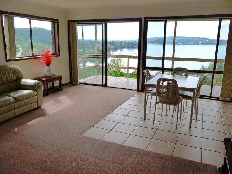 12 Sandstone Crescent, Tascott NSW 2250