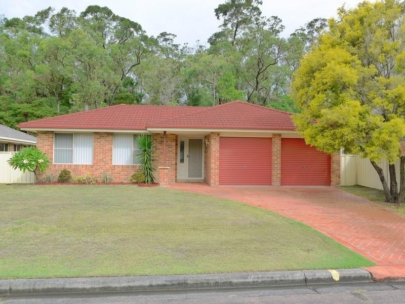 10 Mckellar Close, Point Clare NSW 2250