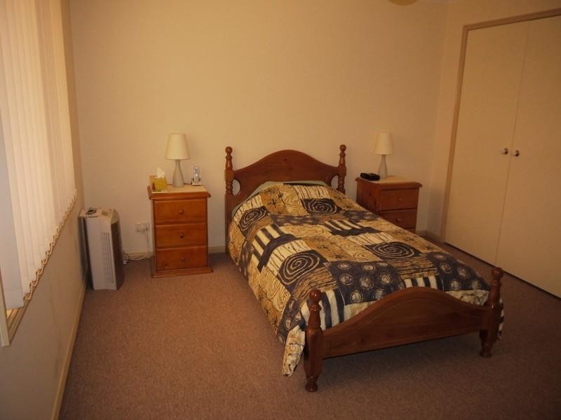 10 Mckellar Close, Point Clare NSW 2250