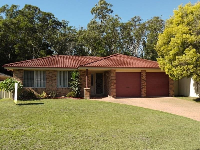 10 Mckellar Close, Point Clare NSW 2250