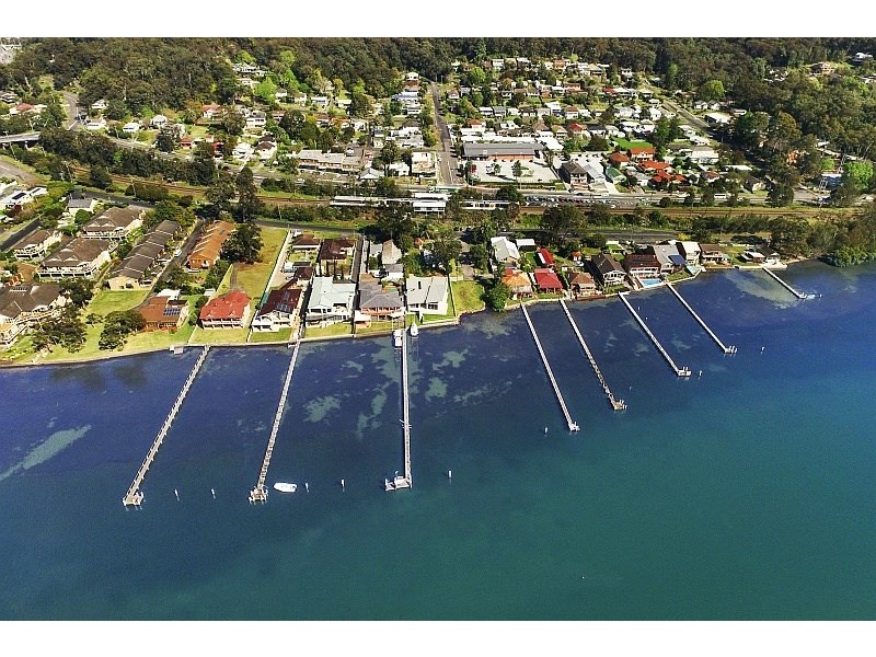 29 and 31 Kurrawa Avenue, Point Clare NSW 2250