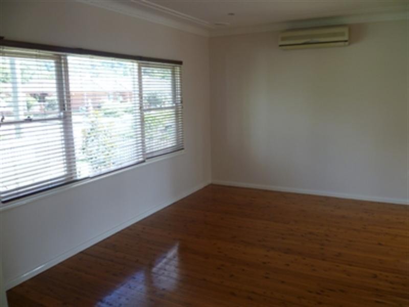 248 Brisbane Water Drive, Point Clare NSW 2250