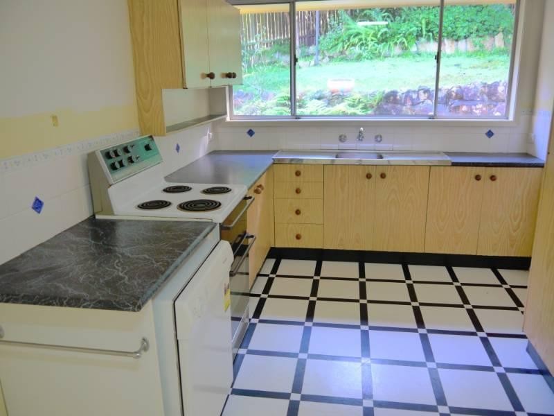 48 Sandstone Crescent, Tascott NSW 2250