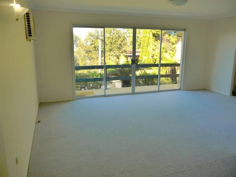 48 Sandstone Crescent, Tascott NSW 2250