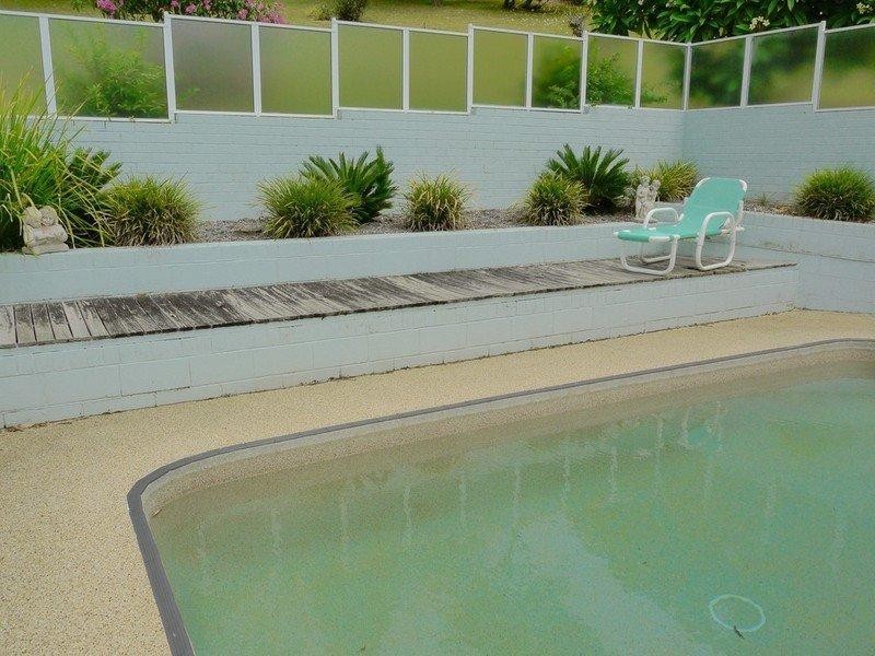 27 Fiona Street, Point Clare NSW 2250