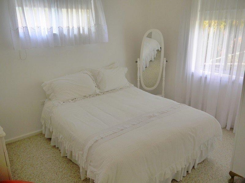27 Fiona Street, Point Clare NSW 2250