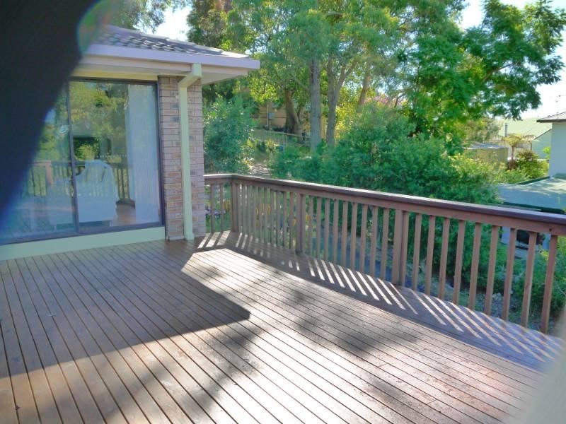 2 Nangara Lane, Point Clare NSW 2250