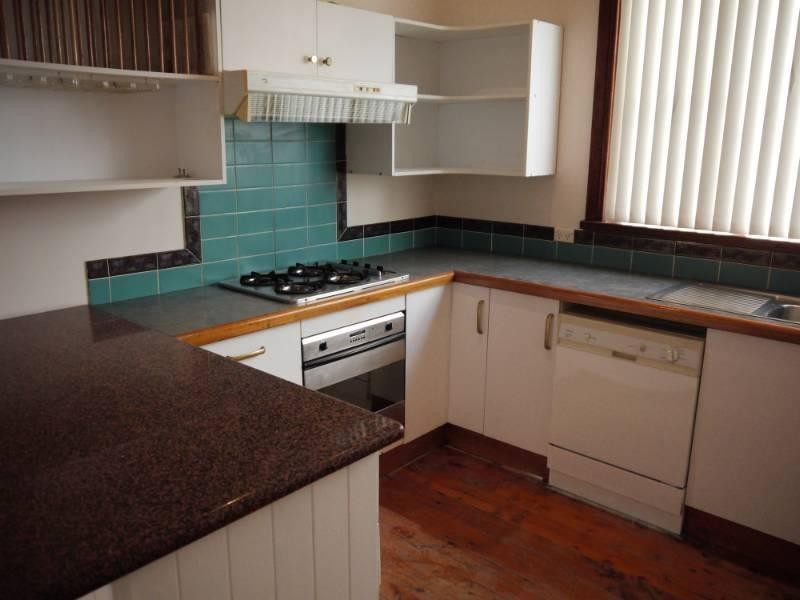 10 Talinga Avenue, Point Clare NSW 2250