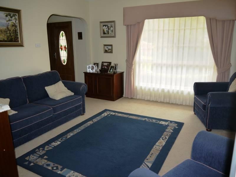 1 Oxley Place, Point Clare NSW 2250