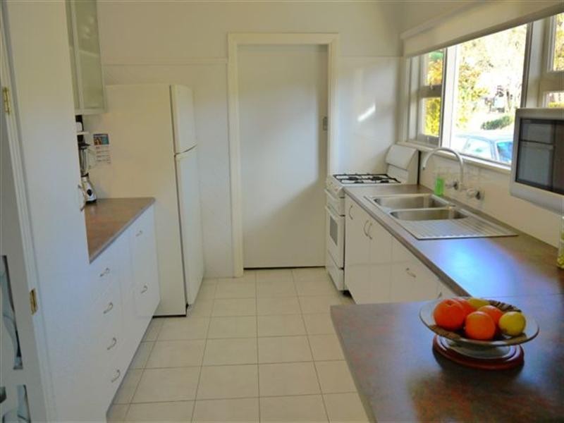 242 Brisbane Water Drive, Point Clare NSW 2250