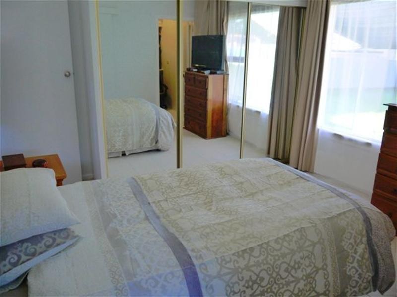 242 Brisbane Water Drive, Point Clare NSW 2250