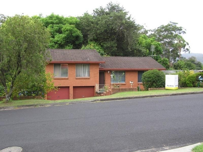12 Grace Avenue, Point Clare NSW 2250