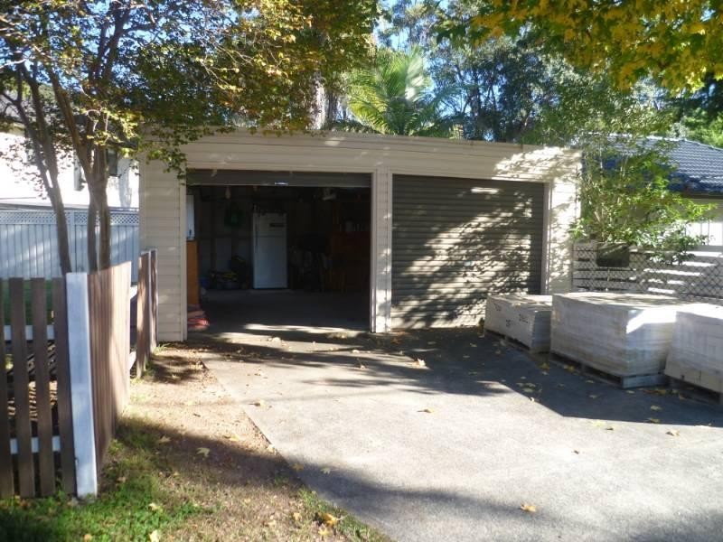 39 Golden Avenue, Point Clare NSW 2250