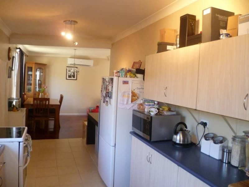 39 Golden Avenue, Point Clare NSW 2250
