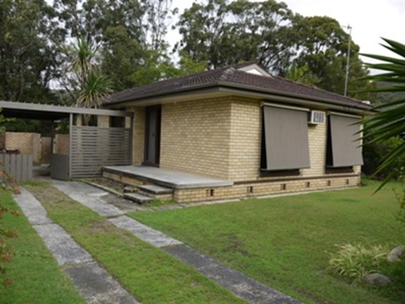 14 Wendy Drive, Point Clare NSW 2250