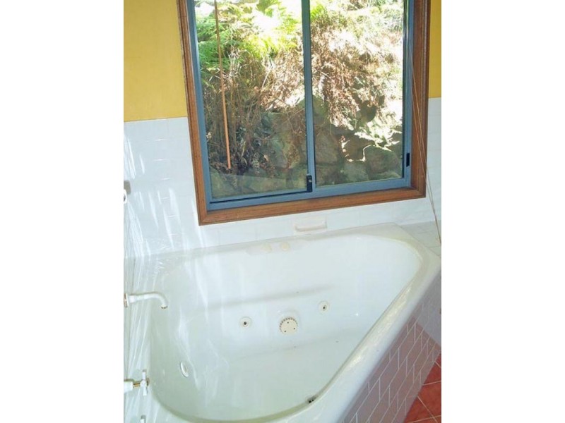 24 Sublime Point Avenue, Tascott NSW 2250