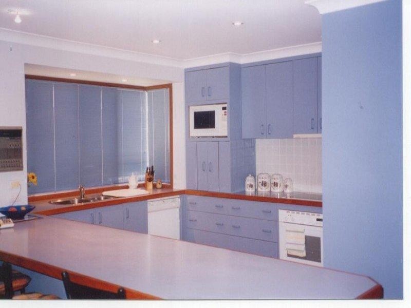 7 Talinga Avenue, Point Clare NSW 2250