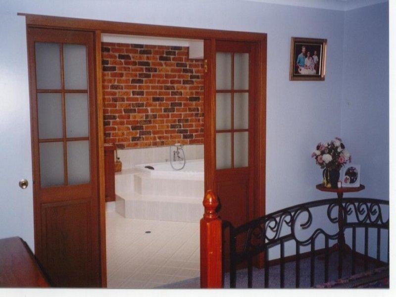 7 Talinga Avenue, Point Clare NSW 2250