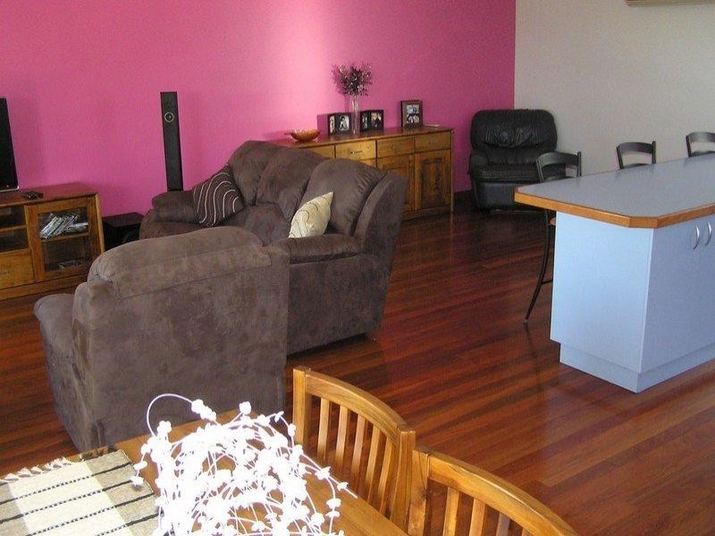 7 Talinga Avenue, Point Clare NSW 2250