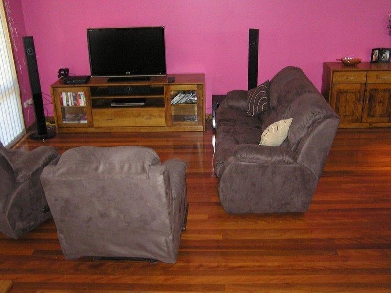 7 Talinga Avenue, Point Clare NSW 2250