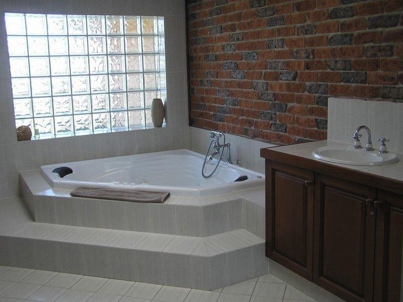 7 Talinga Avenue, Point Clare NSW 2250