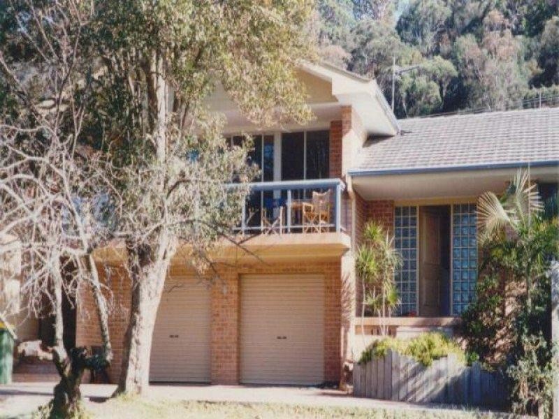 7 Talinga Avenue, Point Clare NSW 2250