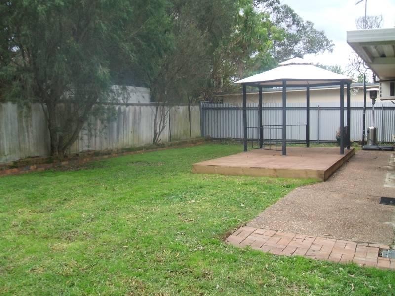 13 Kulara Avenue, West Gosford NSW 2250