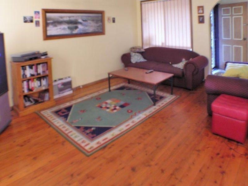 1 The Broadwaters, Tascott NSW 2250