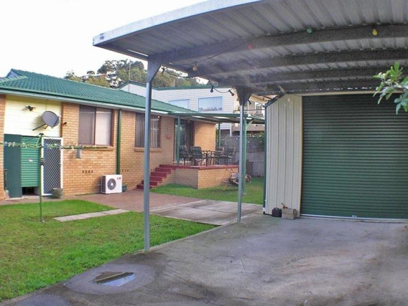 1 The Broadwaters, Tascott NSW 2250
