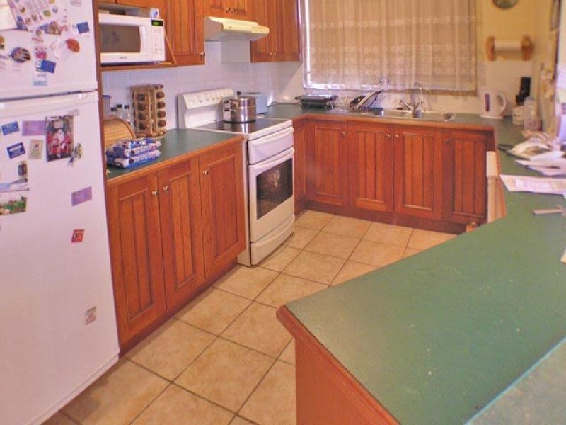 1 The Broadwaters, Tascott NSW 2250