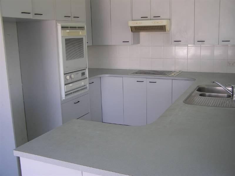 9 Penang Street, Point Clare NSW 2250