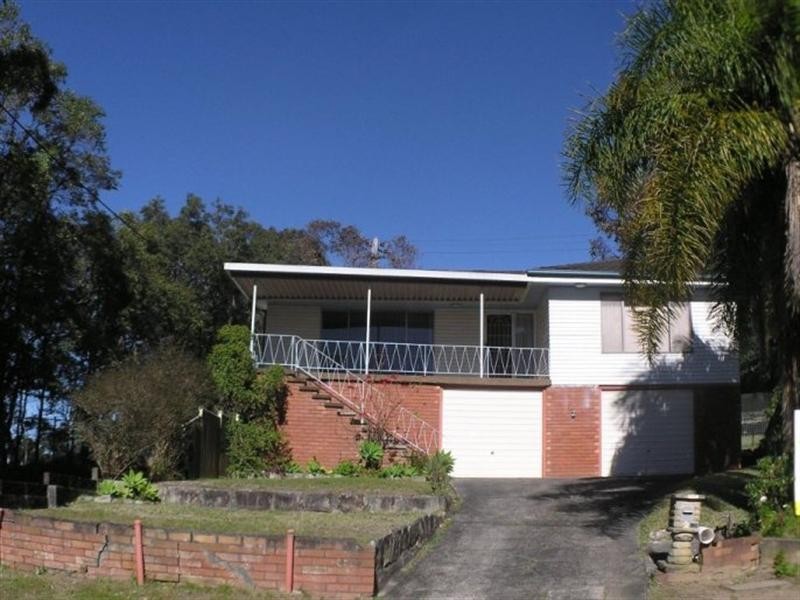 2 Jindalee Avenue, Point Clare NSW 2250