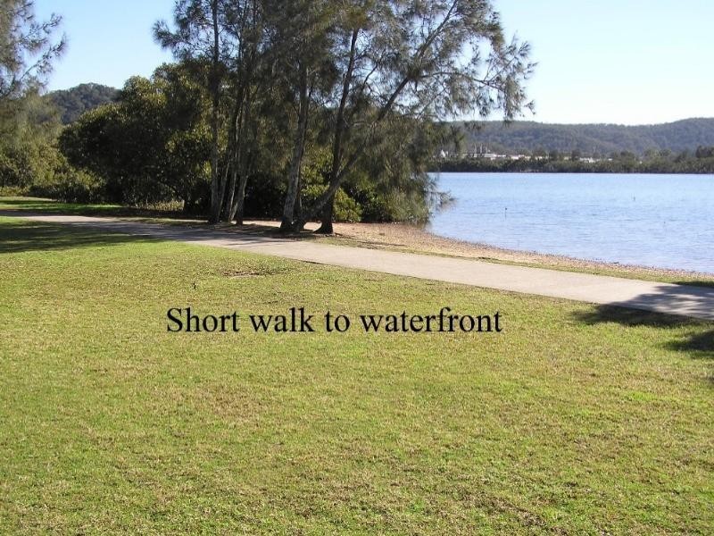 8 Kulara Avenue, West Gosford NSW 2250