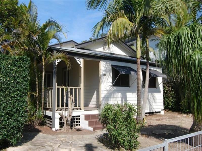 10 Talinga Avenue, Point Clare NSW 2250