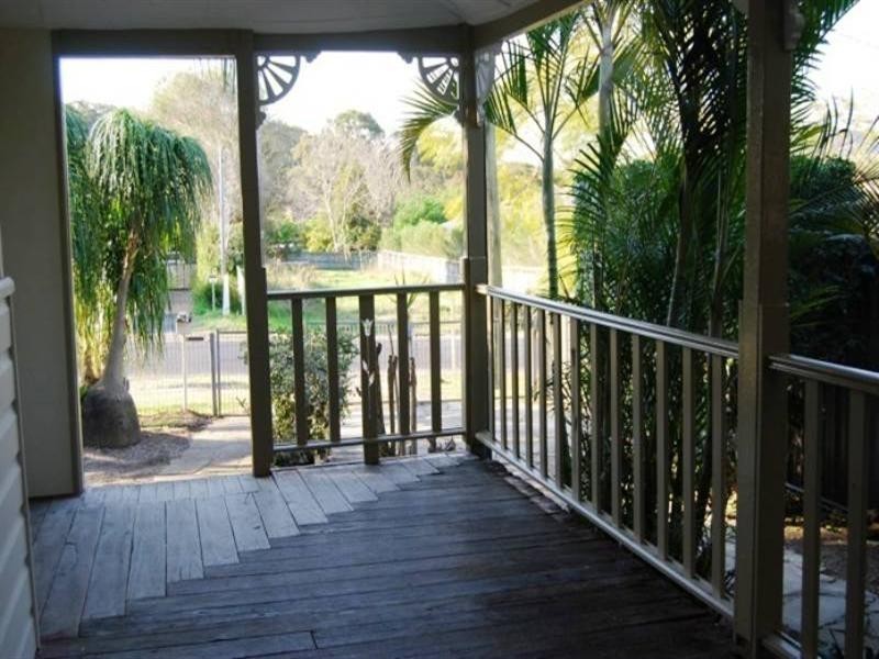 10 Talinga Avenue, Point Clare NSW 2250