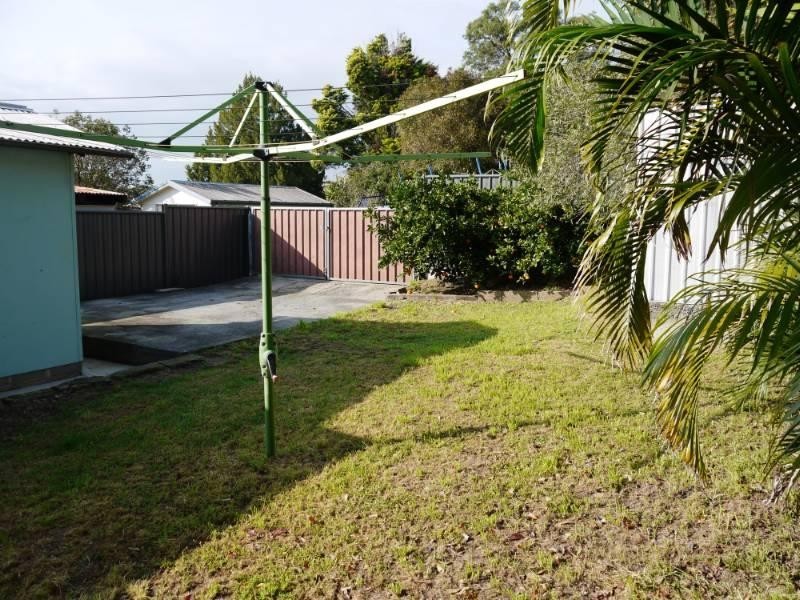 10 Talinga Avenue, Point Clare NSW 2250