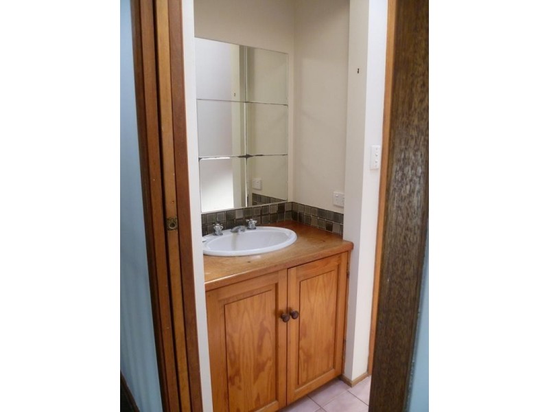 18 Indra Road, Tascott NSW 2250