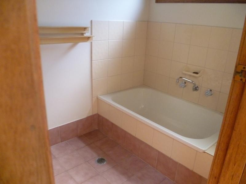 18 Indra Road, Tascott NSW 2250