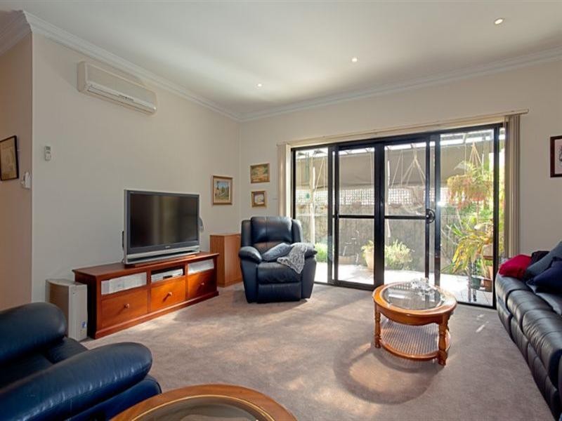 32/2 Adcock Avenue, Gosford NSW 2250