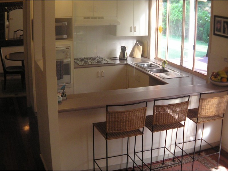 12 Singleton Road, Point Clare NSW 2250