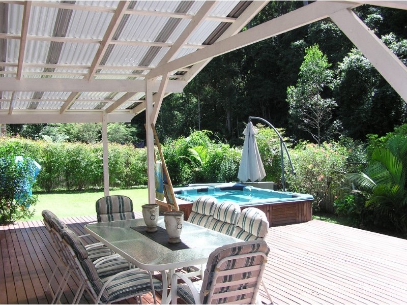 12 Singleton Road, Point Clare NSW 2250