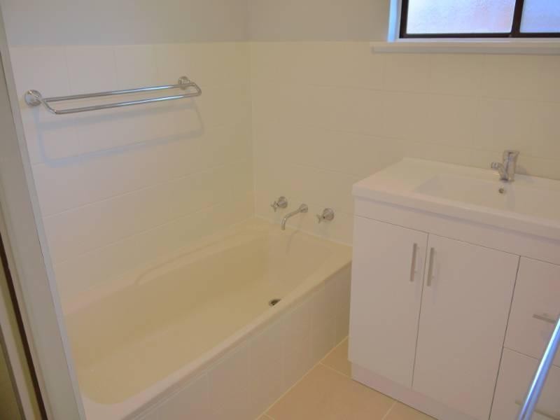 27 Blue Waters Parade, Tascott NSW 2250