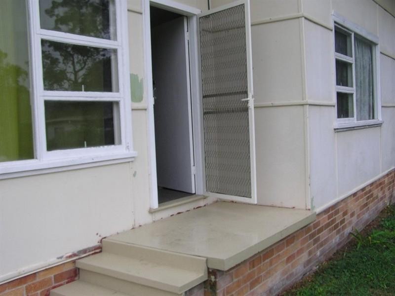 2/6 Takari Avenue, Point Clare NSW 2250