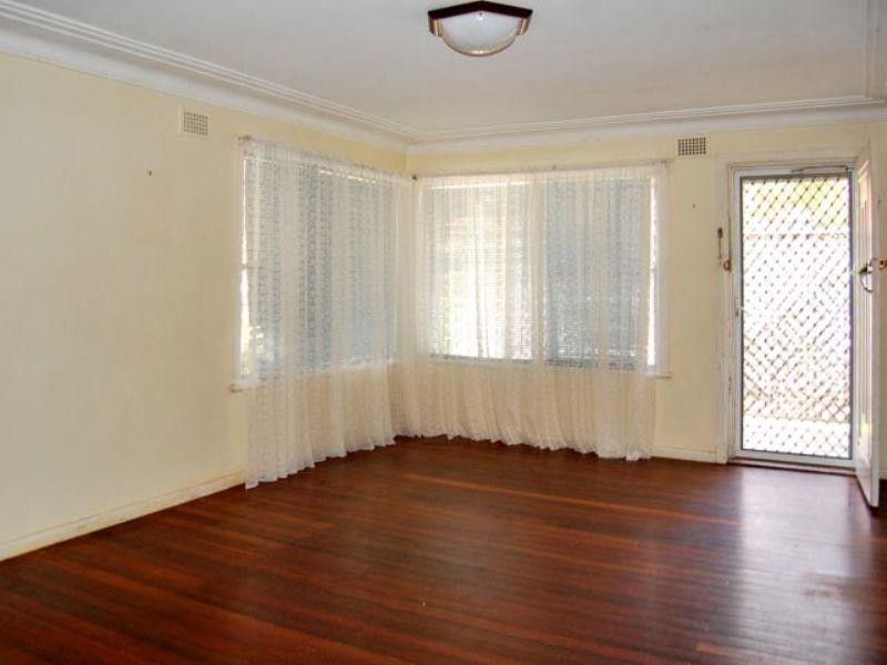 198 Brisbane Water Drive, Point Clare NSW 2250